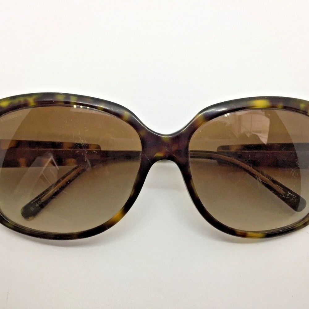 100% Authentic Burberry Sunglasses. B 4049 - Picture 8 of 8